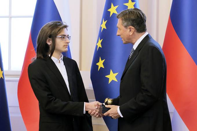 Predsednik Pahor vročil "Jabolko navdiha" Alekseju Jurci